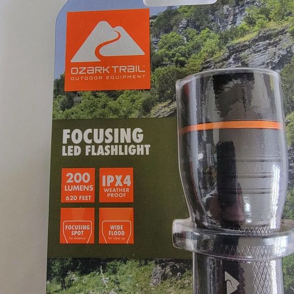 Ozark Trail Camping 200 Lumens Focusing Spot Wide Flood LED Flashlight - Picture 2 of 5